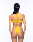 Bikini micro in tessuto arricciato giallo con lacci